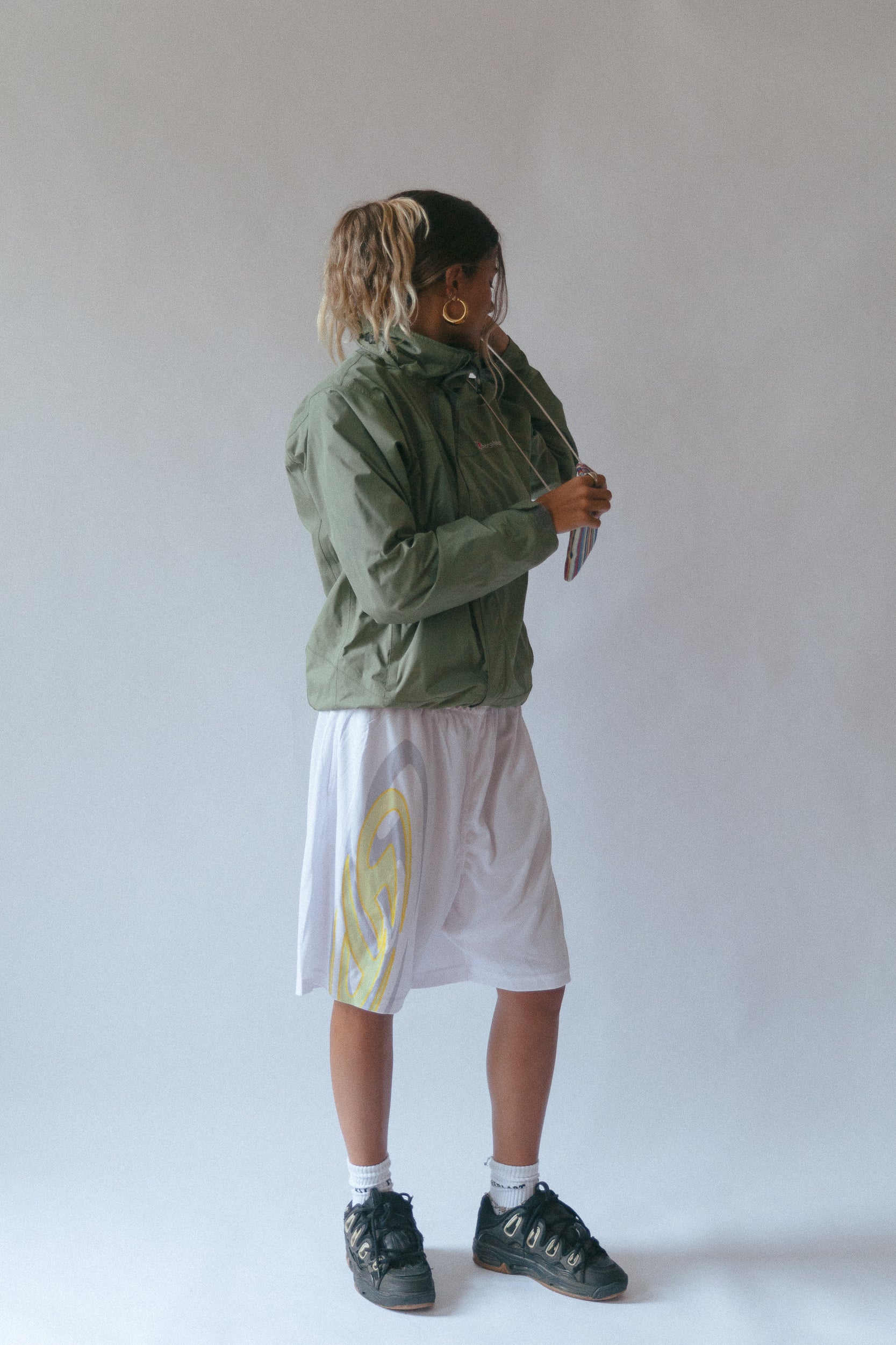 shark fin mesh shorts - white