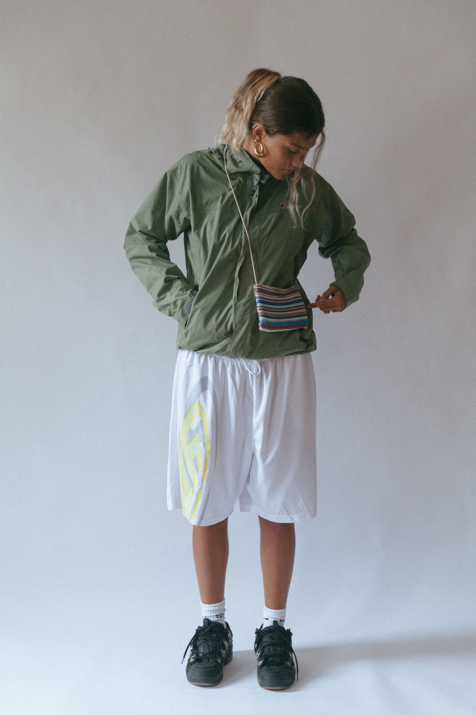 shark fin mesh shorts - white